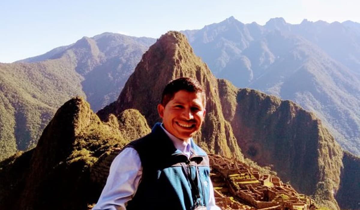 Tour Guide Spotlight: Introducing Lenin Ttupa!